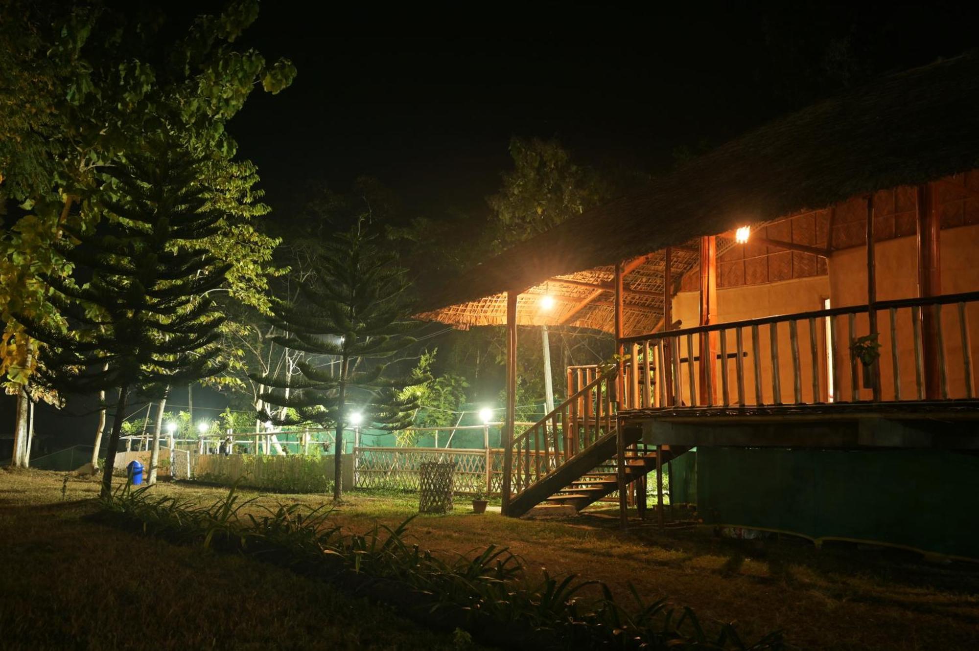 Hotel Gorh Retreat Kāziranga Esterno foto